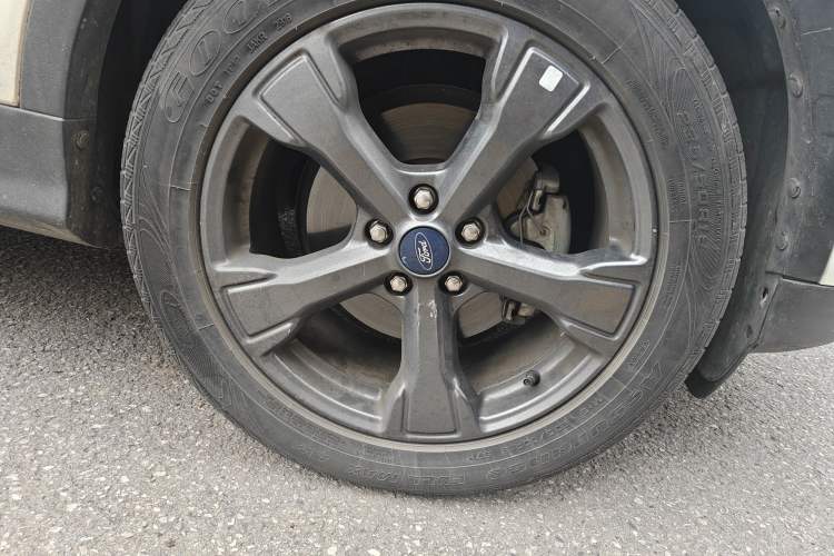 Used Ford Kuga 2019 EcoBoost 180 Two-Wheel-Drive Titanium Plus Model China V Standard