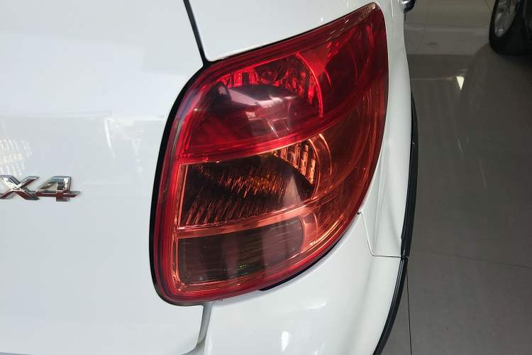 Used Suzuki SX4 2016 1.6L Automatic Classic Edition
