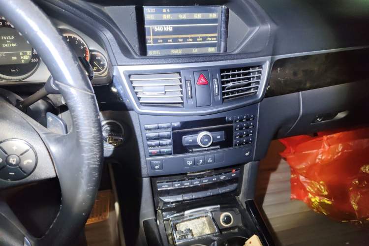 Used Mercedes-Benz E-Class 2010 E 300 L Fashion Model