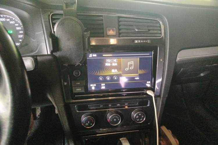 Used Volkswagen Golf 2019 1.6L Automatic Comfort Model China V Standard Audio And AC Panel