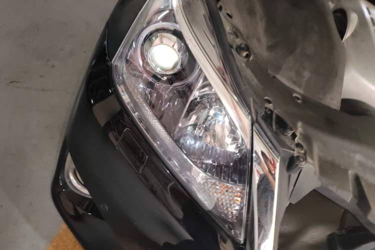 Used Toyota Crown 2012 2.5L Royal Leather Edition Right Front Headlight