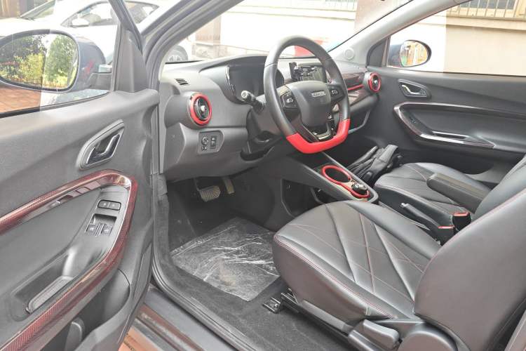 Used Chery New Energy Little Ant 2022 Sweet Pink Edition Low-Sugar Version 30kW 301km Range
