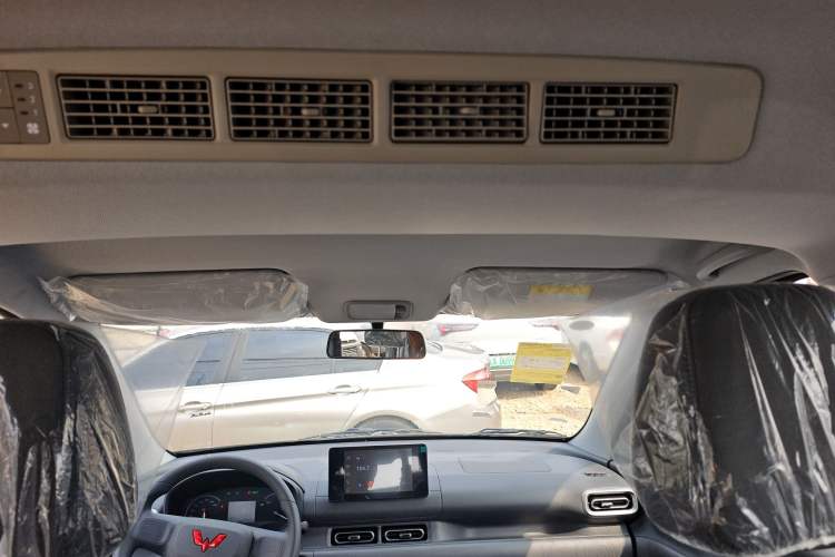 Used Wuling Hongguang New Energy 2025 Extended-Range Hybrid 50KM Comfort Version