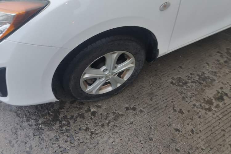 Used Mazda Mazda 3 2015 Sedan 1.6L Automatic Comfort Model