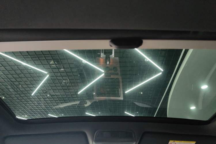 Used Volkswagen FAW-Volkswagen CC 2016 300TSI 25th Anniversary Edition Headliner