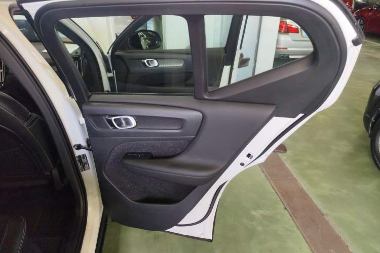 Used Volvo XC40 New Energy 2021 P8 Pure Electric All-Wheel Drive Smart Luxury Sport Edition