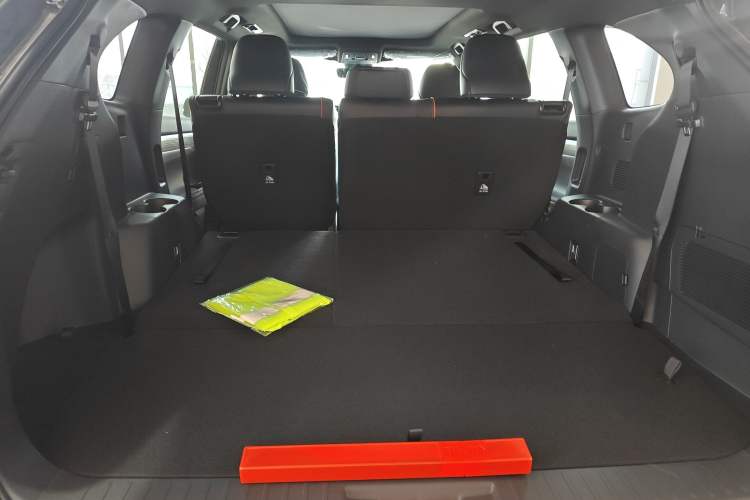 Used Toyota Crown Kluger 2026 Model 2.5L HEV All-Wheel-Drive Prestige Edition Trunk