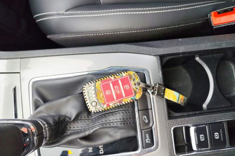 Used Roewe RX5 2020 20T Automatic 4G Connected Million Edition Vehicle Key