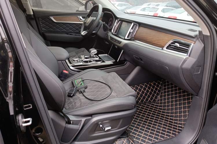 Used Hongqi HS7 2022 2.0T DCT Two-Wheel Drive Smart Connect Flagship Edition Seven Seats Right Front Seat