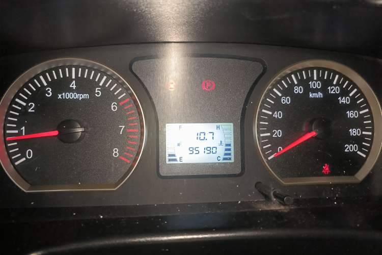 Used FORTHING Lingzhi 2018 M3 1.6L 7-Seater Comfort Model