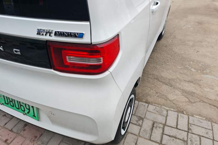 Used Wuling Hongguang MINIEV 2022 Macaron Premium Model – Lithium Iron Phosphate