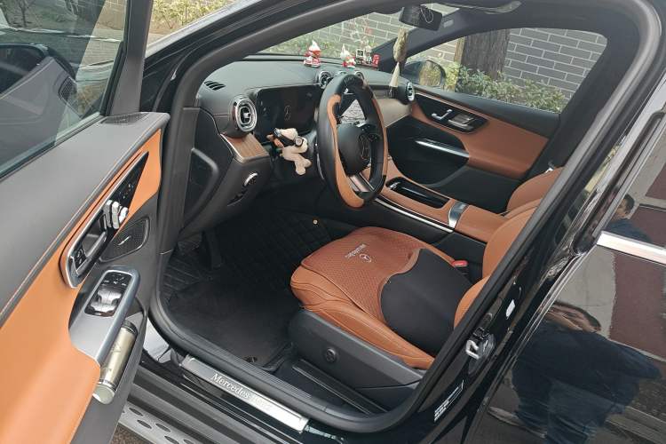 Used Mercedes-Benz GLC 2024 GLC 300 L 4MATIC Dynamic Edition 5-seater
