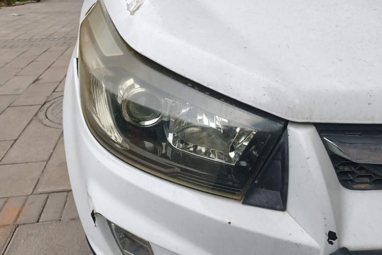 Used HYOSOW S3 2015 1.5L Luxury Model China V Standard
