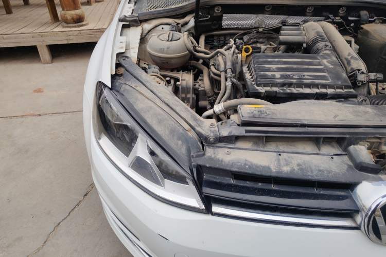 Used Volkswagen Golf 2015 1.4TSI Automatic Comfort Model Right Front Headlight