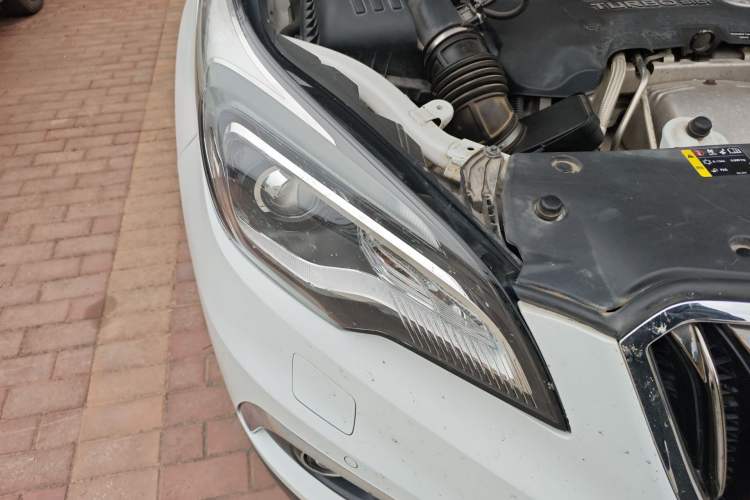 Used Buick Envision 2014 28T Four-Wheel Drive Luxury Model Right Front Headlight