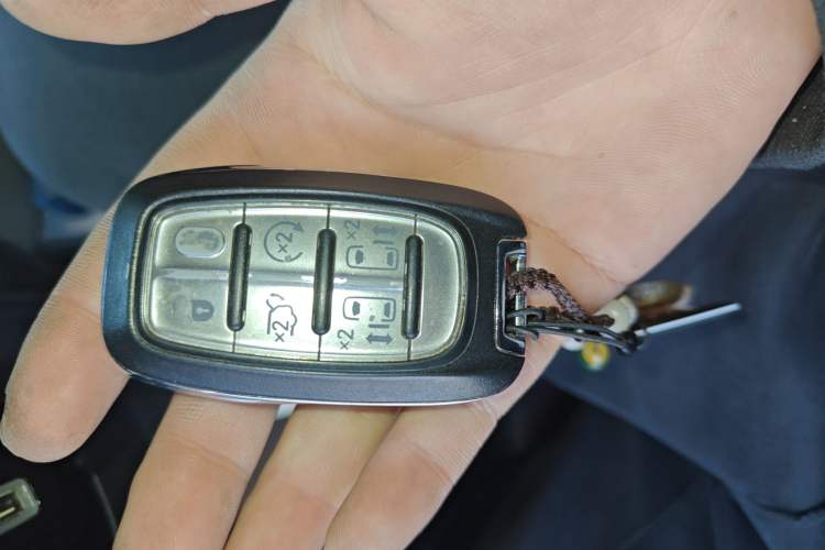 Used Chrysler Grand Voyager 2017 3.6L Premium Edition