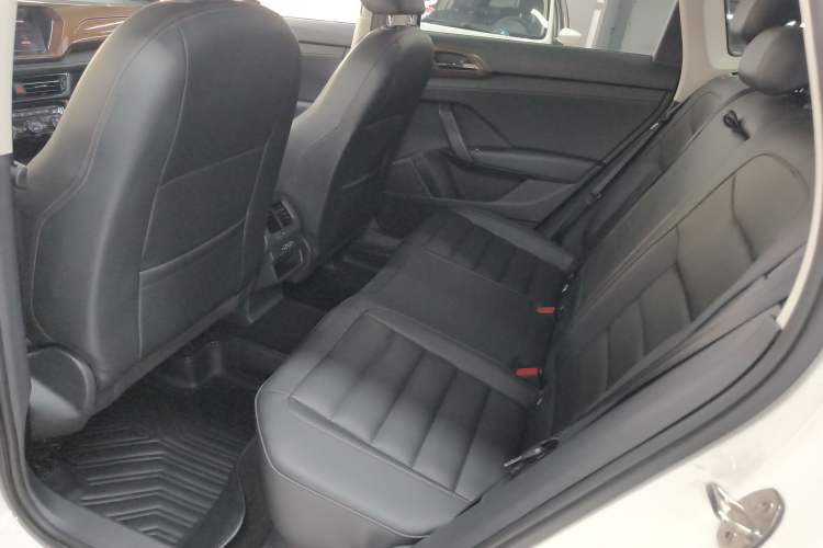 Used Volkswagen Tharu 2020 280TSI Two-Wheel Drive Luxury Plus Version China VI Standard Left Rear Seat