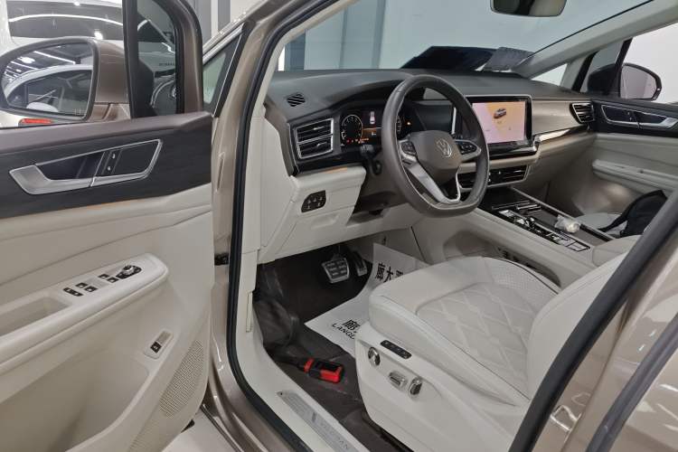 Used Volkswagen Viloran 2022 380TSI Prestige Edition