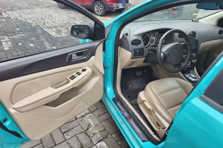 Used Ford Focus 2013 Hatchback Classic 1.8L Automatic Base Model Driver Seat