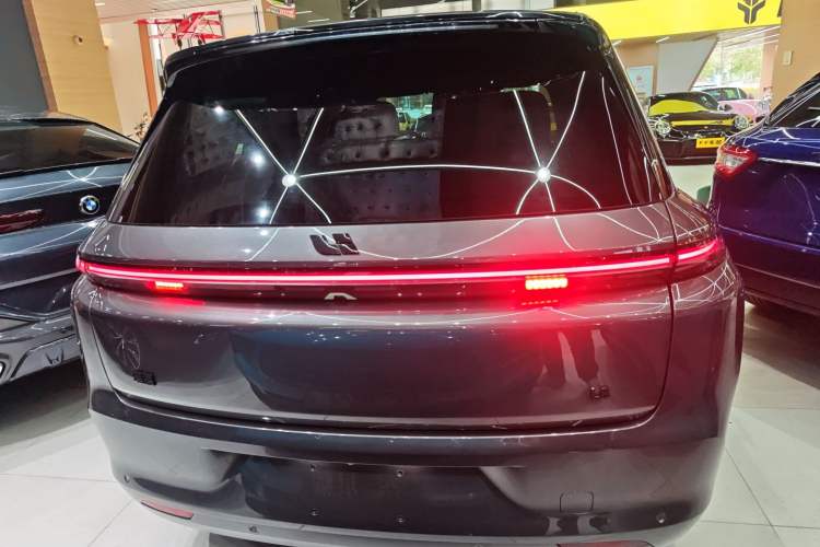 Used Li Auto L8 2023 Pro Model
