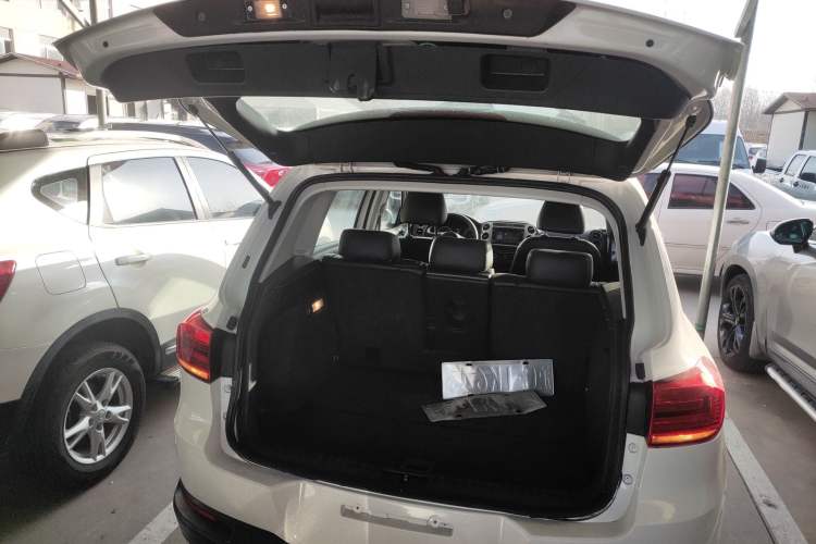 Used Volkswagen Tiguan L 2013 1.8TSI Automatic Two-Wheel Drive Trend Edition
