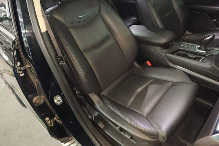 Used Cadillac XT5 2018 25T Luxury Model