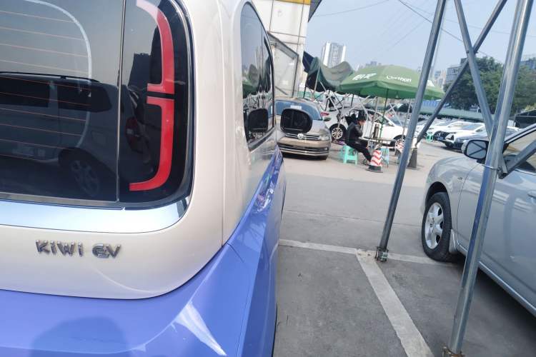 Used Baojun KiWi EV 2023 DJI Edition Lithium Iron Phosphate
