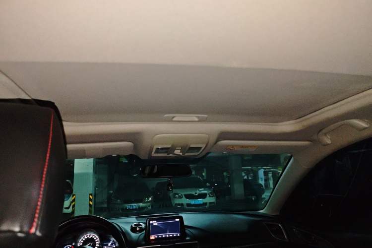 Used Mazda 3 Axela 2017 Sedan 1.5L Automatic Luxury Model Emission Standard China V
