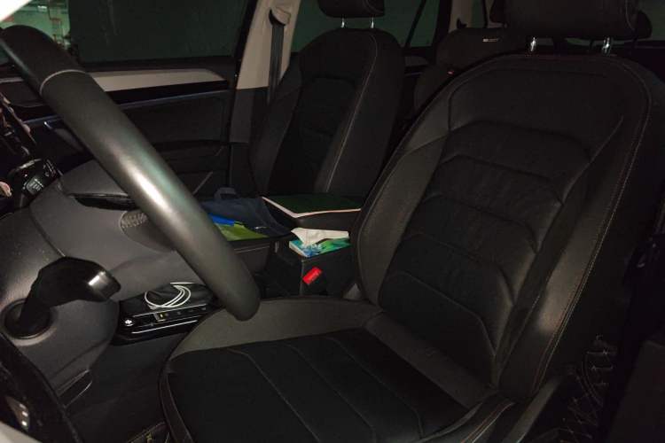 Used Volkswagen Tayron 2019 330TSI Two-Wheel Drive Luxury Model China VI Standard