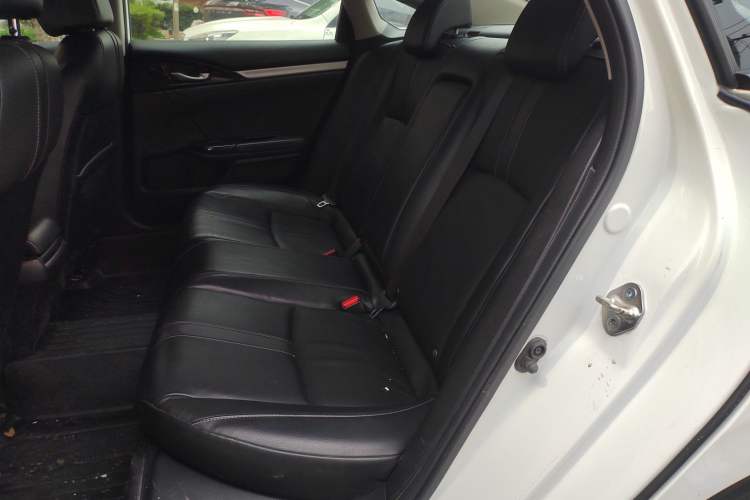 Used Honda Civic 2016 220TURBO CVT Prestige Edition
