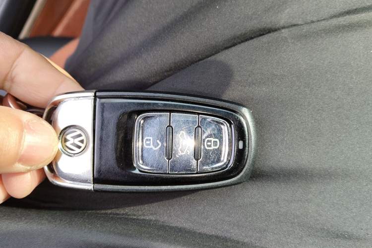 Used Volkswagen Phideon 2019 380TSI Two-Wheel Drive Business Edition China VI Standard
