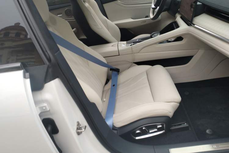 Used Zeekr 001 2026 95° All-Wheel-Drive Max Edition
