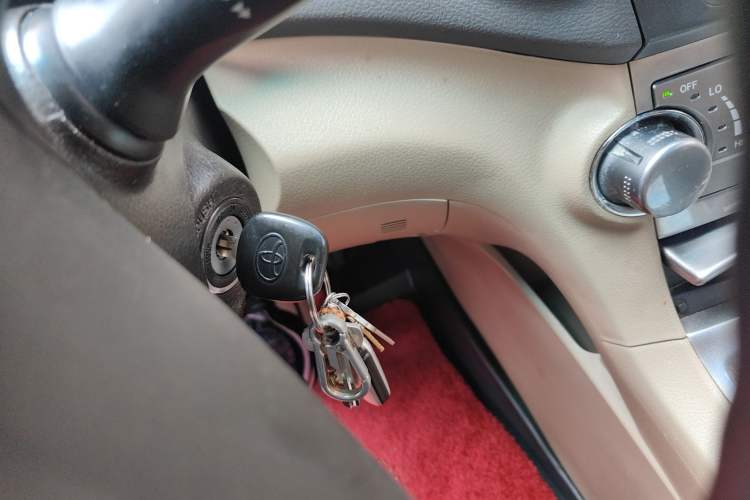 Used Toyota Highlander 2012 2.7L Two-Wheel Drive 7-Seater Elite Edition
