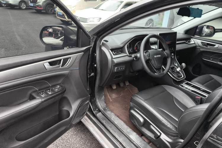 Used Haval M6 2021 PLUS 1.5T Manual Luxury Smart Connectivity Model