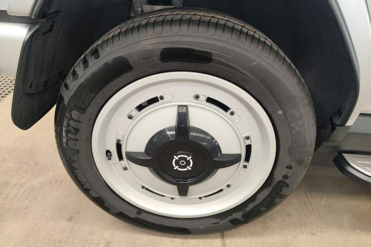 Used iCAR V23 2025 401 Two-Wheel Drive Intelligent Driving Version Right Rear Wheel Hub