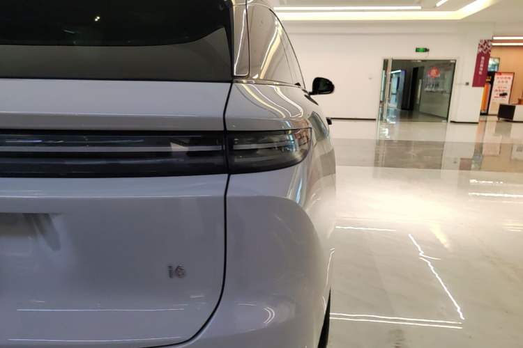 Used Li Auto i6 2025 Model Two-Wheel-Drive Standard Type Right Rear Taillight