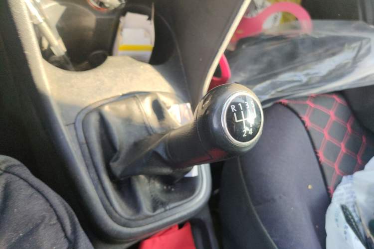 Used Volkswagen Polo 2013 1.4L Manual Fashion Edition
