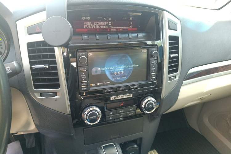 Used Mitsubishi Pajero 