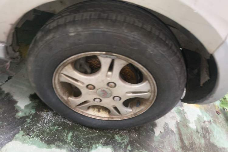 Used Wuling Rongguang 2011 1.2L Comfort Model Right Front Wheel Hub