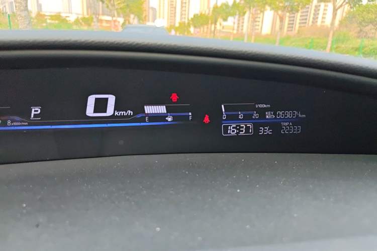 Used Honda Jade 2017 1.8L automatic Comfort version 5 seats Instrument Cluster