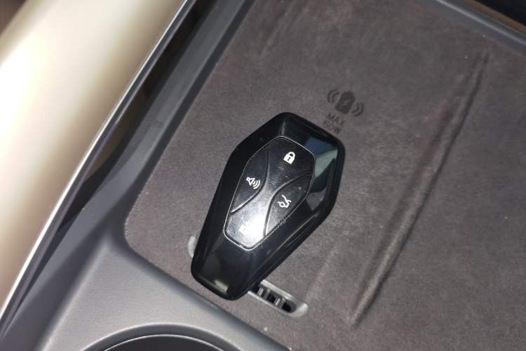 Used ARCFOX Alpha S5 2024 708MAX 200kW Vehicle Key