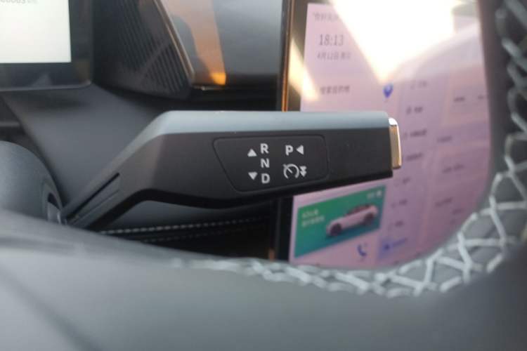 Used Dongfeng Aeolus L7 New Energy 2025 518 Comfort Edition Gear Lever