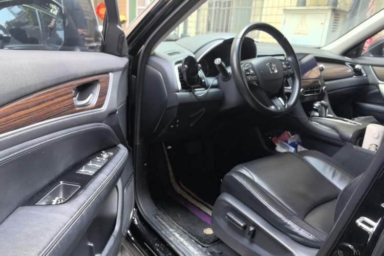 Used Honda Avancier 2017 240TURBO Two-Wheel Drive Premium Edition Driver Seat