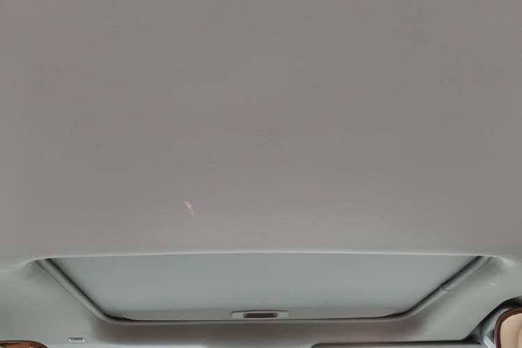 Used Toyota SIENNA 2023 2.5L Hybrid Luxury Edition
