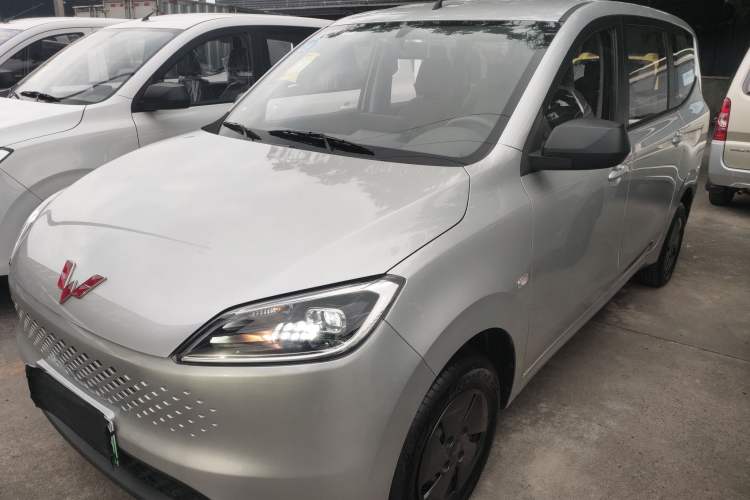 Used Wuling Hongguang New Energy 2025 Extended-Range Hybrid 50KM Comfort Version