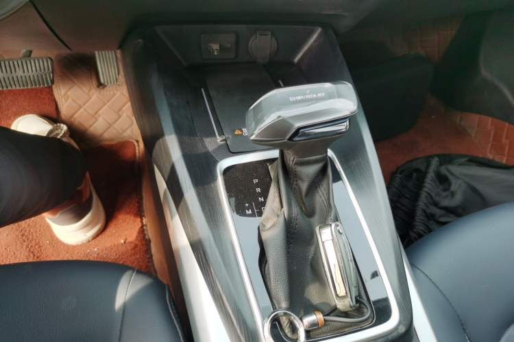 Used Chevrolet Monza 2023 1.5L Dual-Clutch Enjoyment Edition Gear Lever