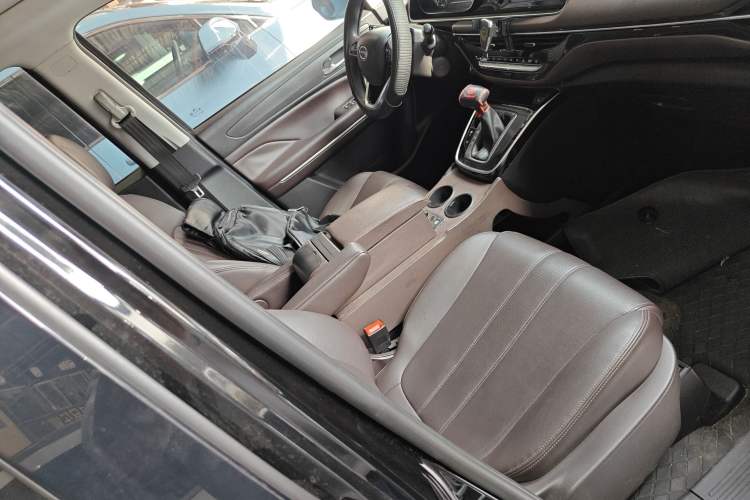 Used GAC Trumpchi M6 2019 270T Automatic Luxury Edition (6-seater) - China V Standard
