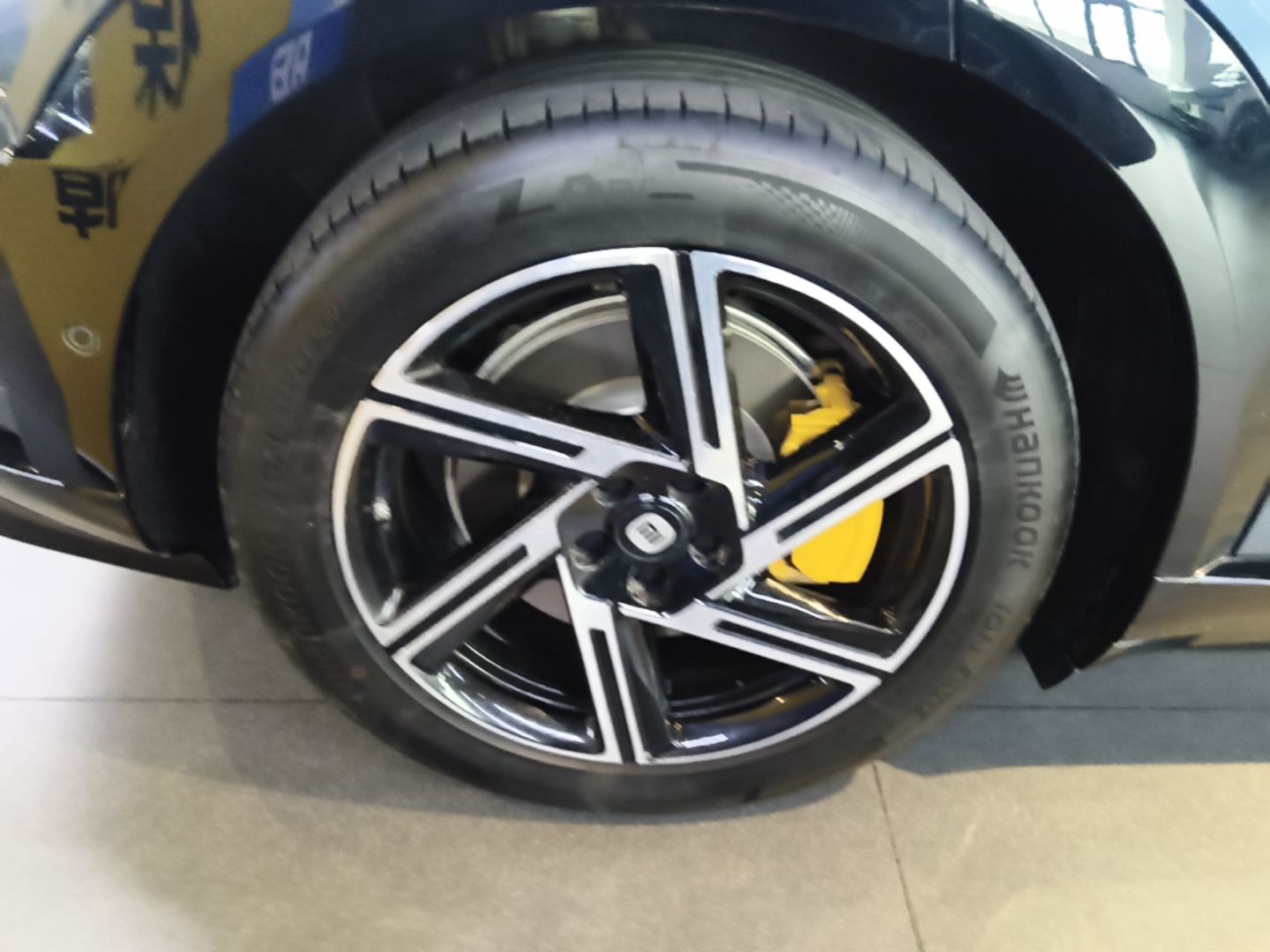 Xiaomi Auto YU7 2025 Ultra-Long Range All-Wheel Drive Pro Version — снимка 11
