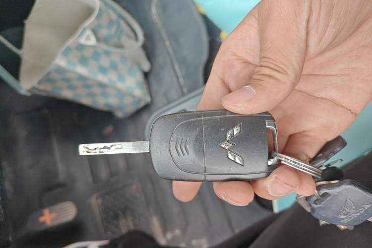 Used Wuling Hongguang MINIEV 2022 Zizai Version Lithium Iron Phosphate Vehicle Key
