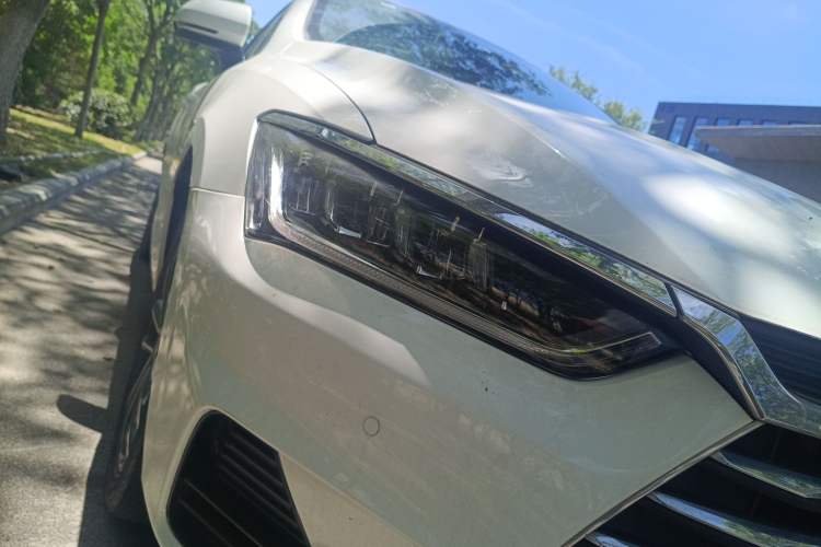 Used BYD Qin Pro 2019 Super Edition 1.5TI Automatic Smart Connect Enjoyment Model China VI Standard